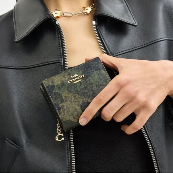 New Coach Snap Wallet In Signature Camo Print # CW538 - Picture 3 of 6